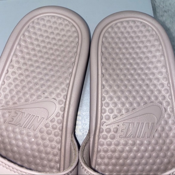 Women’s Nike Slides 8 - Picture 5 of 13